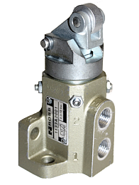 VÁLVULA 2/2 VIAS, NORMALMENTE FECHADA, ACIONAMENTO POR ROLETE, CONEXÕES 1/4" BSP