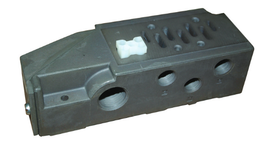 MANIFOLD ISO5599-2, TN 3, COM SAIDA INFERIOR/LATERAL, 3/4" BSP